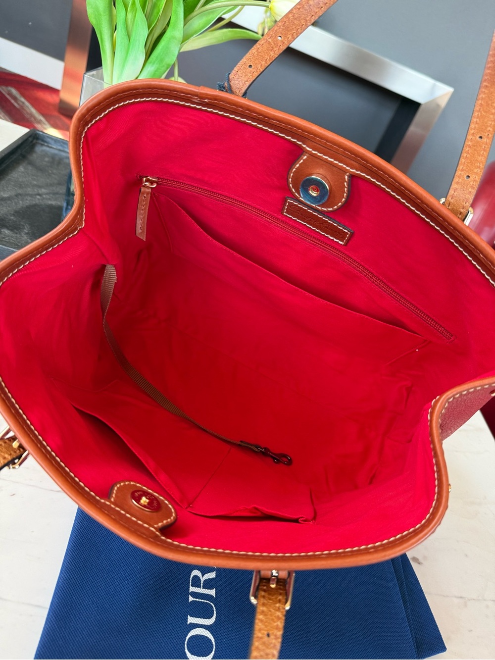 New Dooney & Bourke Side Snap Pebble Grain Leather Tote Red - Picture 10 of 16